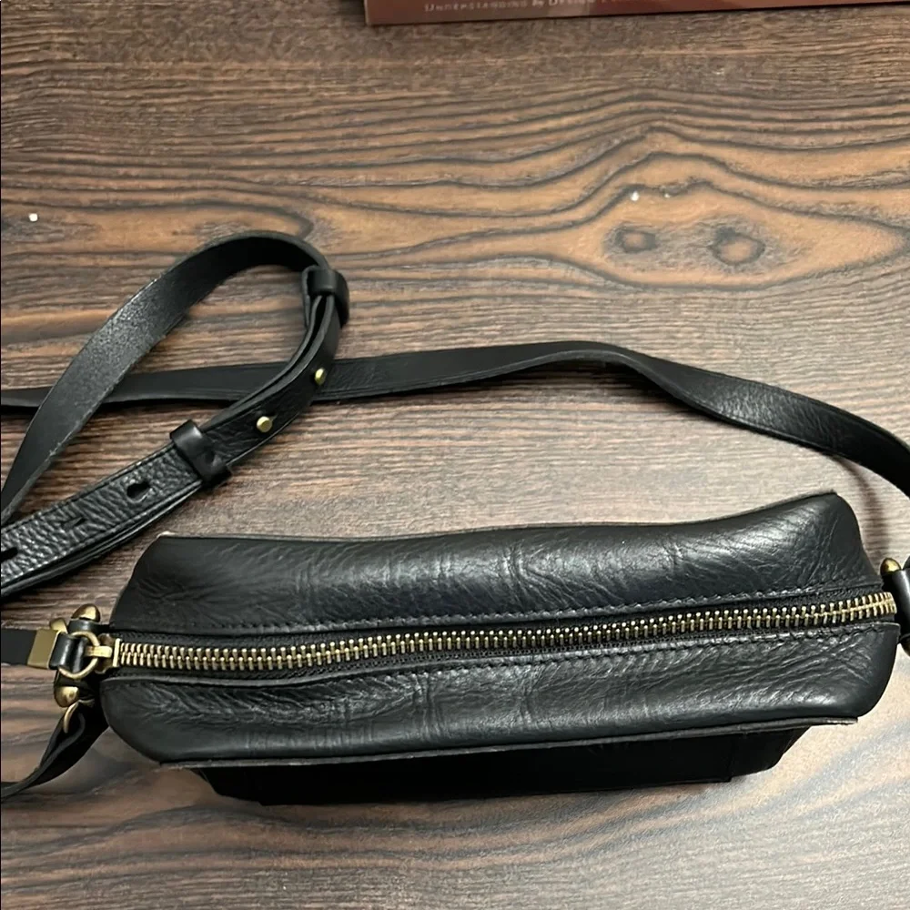 Madewell Black Leather Crossbody Bag - Picture 3 of 8